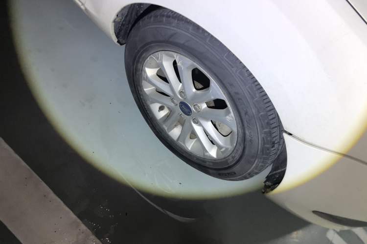 Used Ford Focus 2013 Hatchback Classic 1.8L Automatic Base Model
