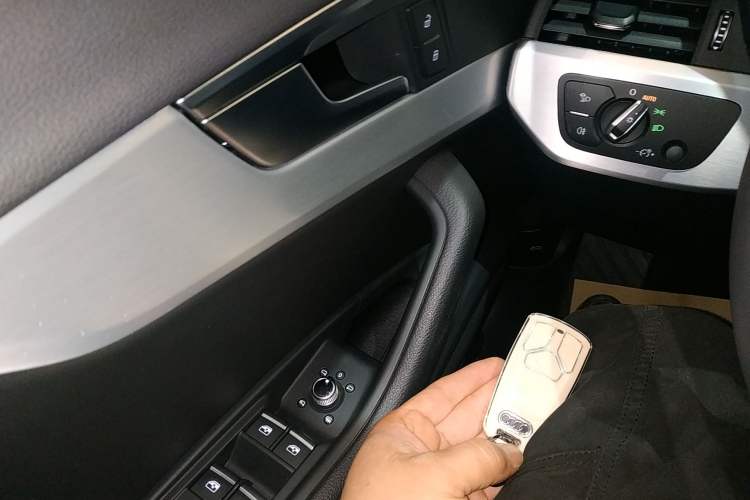 Used Audi A4L 2023 40 TFSI Fashion Dynamic Model
