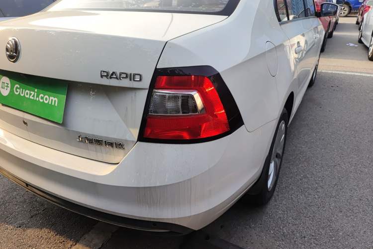 Used Skoda Rapid 2018 1.6L Automatic Comfort Edition
