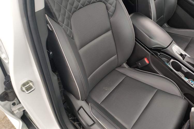 Used Hyundai Tucson 2019 280TGDi Dual-Clutch Two-Wheel Drive Fashion Edition China VI Standard Right Front Seat