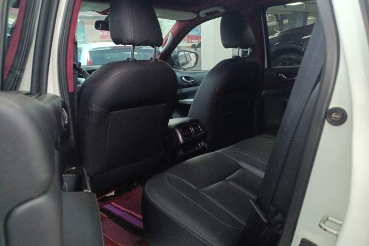 Used Nissan Terra 2020 2.5L XL Upper Automatic Two-Wheel Drive Luxury Edition
