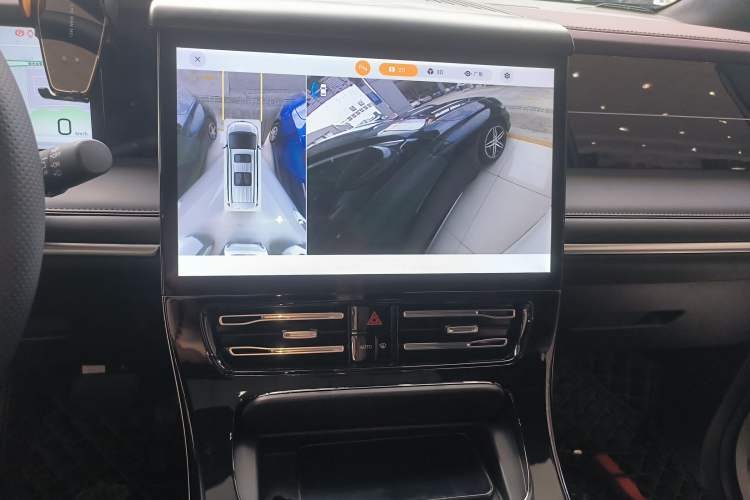 Used GAC Trumpchi M8 2024 Master Series 400T Prestige Edition Audio And AC Panel