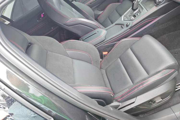 Used Lynk & Co 05 2020 2.0TD Four-Wheel Drive HypeHalo