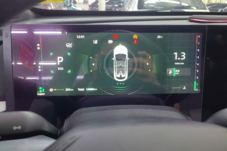 Used CHANGAN UNI-T 2023 Second-Generation 1.5T Prestige Model Instrument Cluster