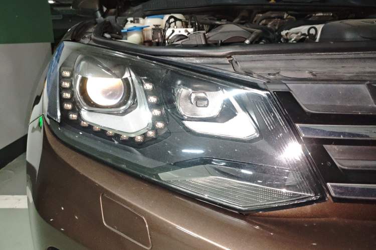 Used Volkswagen Touareg 2011 3.0 TSI High-End Version