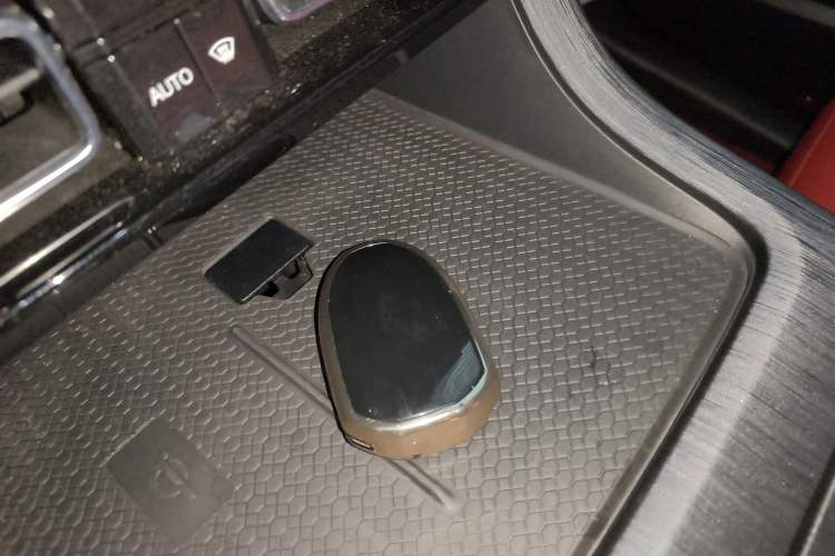 Used GAC Trumpchi GS8 2022 Linghang Series 2.0 TGDI Two-Wheel-Drive Luxury Smart Connectivity Version (7 Seats)