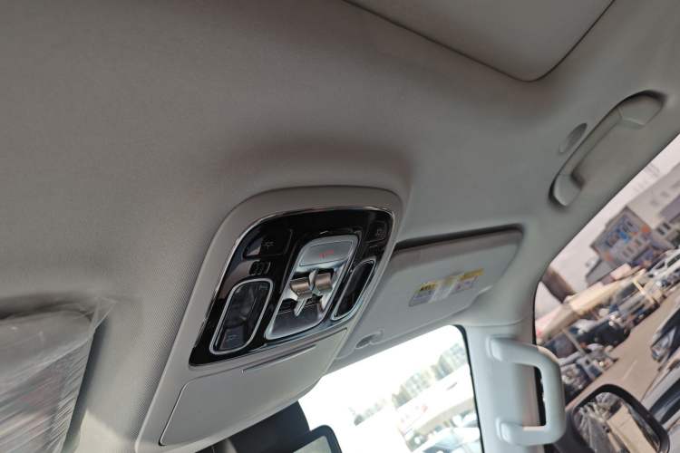 Used BAIC Off-Road BJ40 2024 2.0T All-New Urban Hunter Edition Ultimate Version
