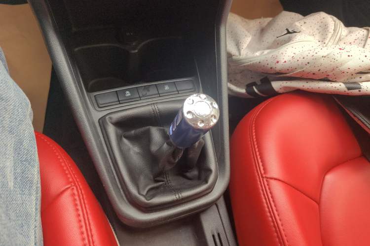 Used Volkswagen Santana 2019 1.5L Manual Fashion Edition China VI Standard Gear Lever