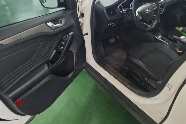 Used Ford Focus 2019 Hatchback EcoBoost 180 Automatic Trendy Model
