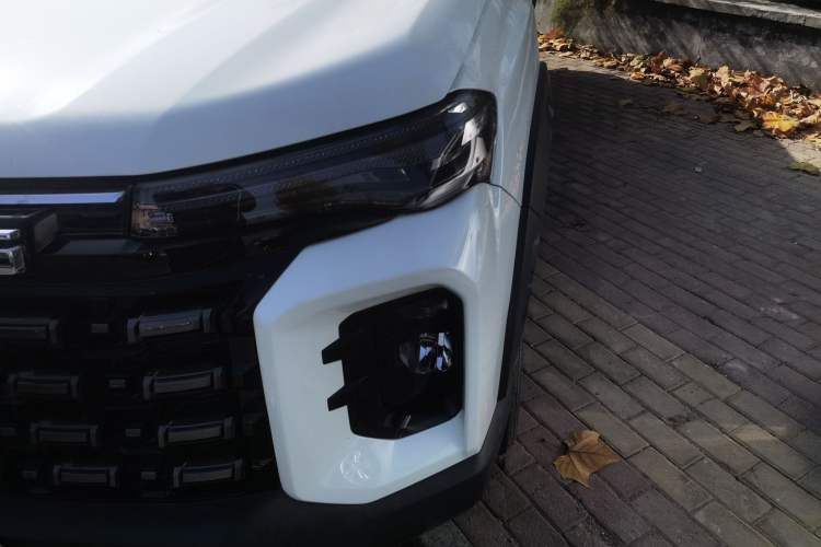 Used SAIC MAXUS Xingji 2023 Starry H 2.0T Automatic Diesel Single-Turbo Four-Wheel Drive Elite Edition Long Wheelbase
