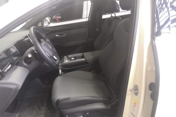 Used BYD Qin L 2025 EV 470KM Leading Edition
