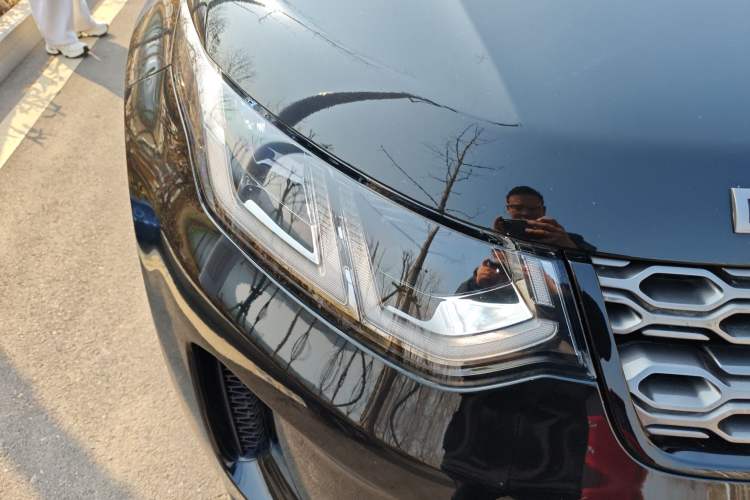 Used Land Rover Discovery Sport 2022 249 PS R-Dynamic S Performance Edition 5 Seats Right Front Headlight