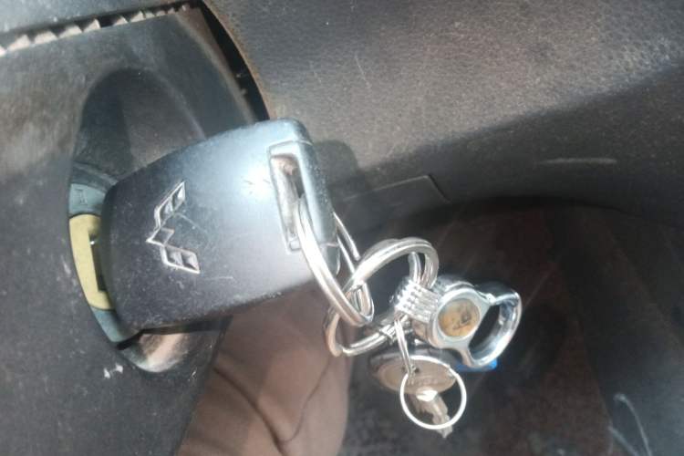 Used Wuling Hongguang 2015 1.5L S Basic Version China V Standard Vehicle Key