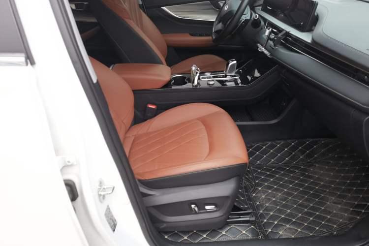 Used Chery Tiggo 8 PLUS 2022 290TGDI DCT Luxury Edition