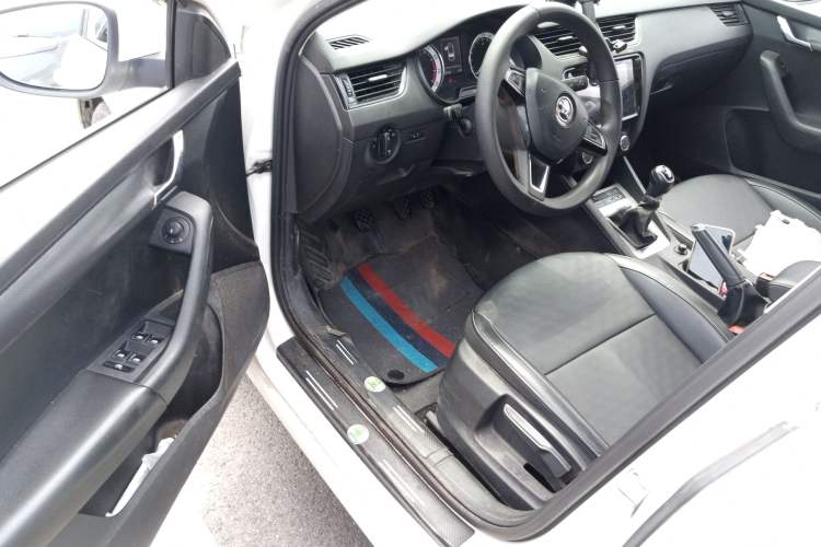 Used Skoda Octavia 2022 1.5L Manual Comfort Edition Driver Seat