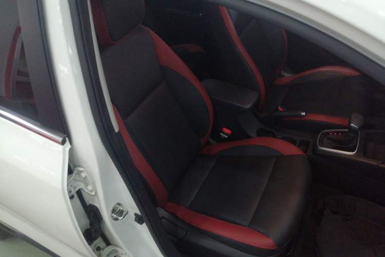 Used Kia KX Cross 2017 1.4L AT GLS
