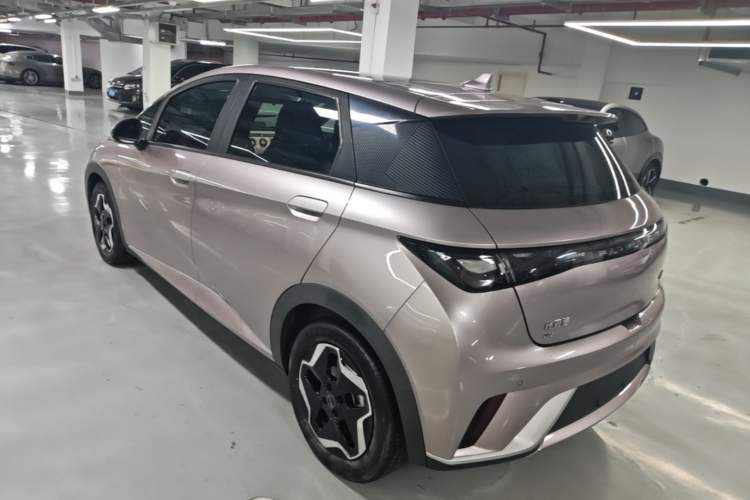 Used BYD Dolphin 2021 405 km Fashion Edition
