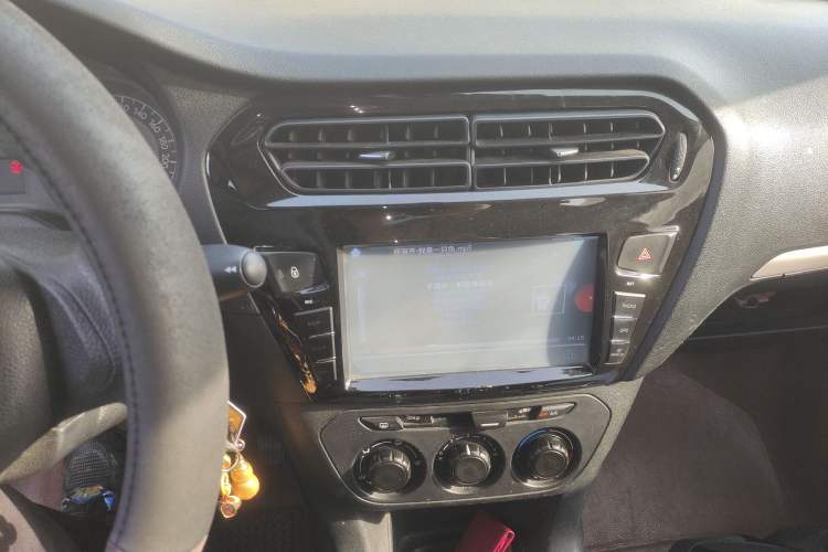 Used Peugeot 301 2014 1.6L Manual Comfort Edition Audio And AC Panel