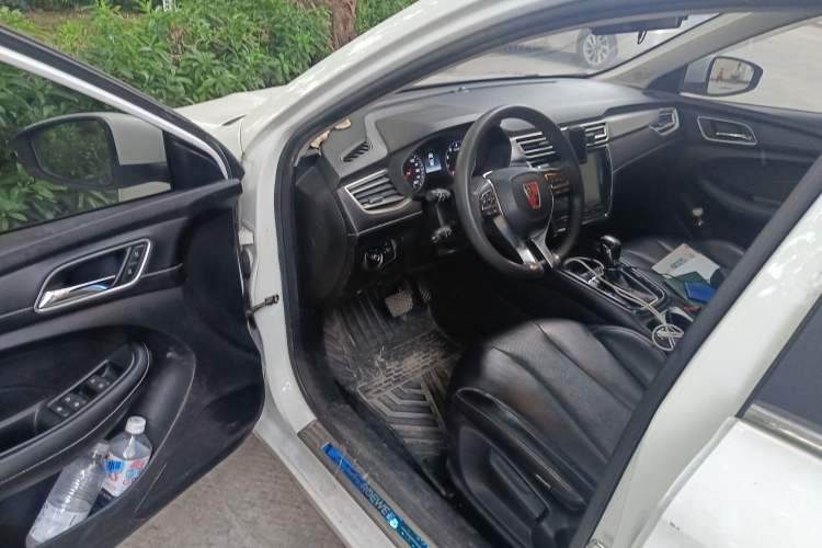 Used Roewe i5 2019 1.5L Automatic 4G Connected Langhao Edition Driver Seat