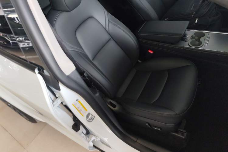 Used Tesla Model Y 2023 Rear-Wheel-Drive Version