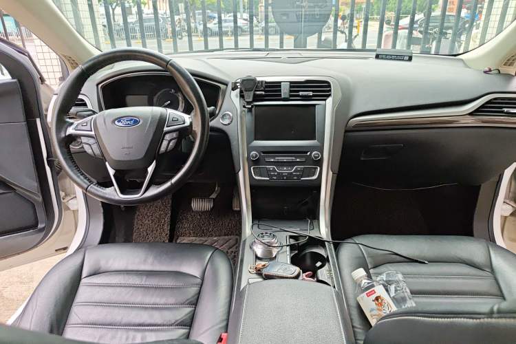 Used Ford Mondeo New Energy 2018 2.0 PHEV ZhiShang Trim Center Console