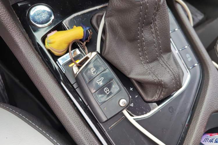 Used Volkswagen Tiguan L 2017 330TSI Automatic Two-Wheel Drive Luxury Edition
