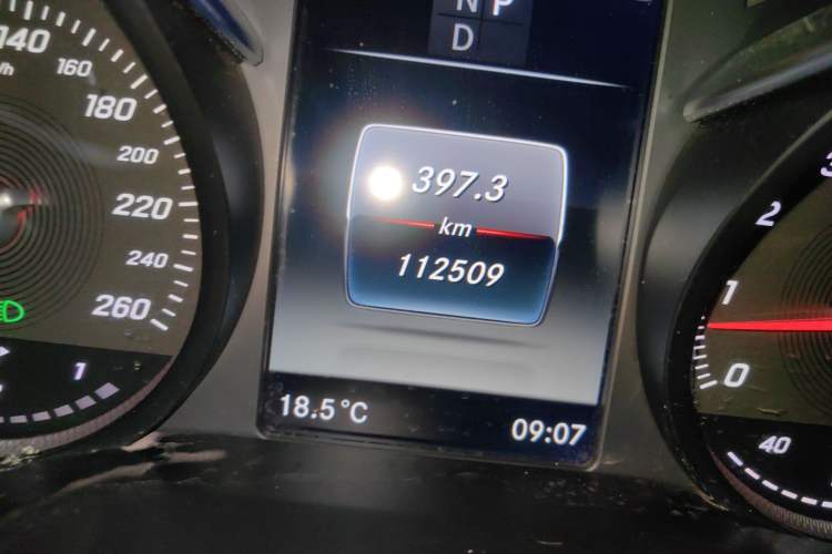 Used Mercedes-Benz GLC 2017 GLC 260 4MATIC Luxury Model