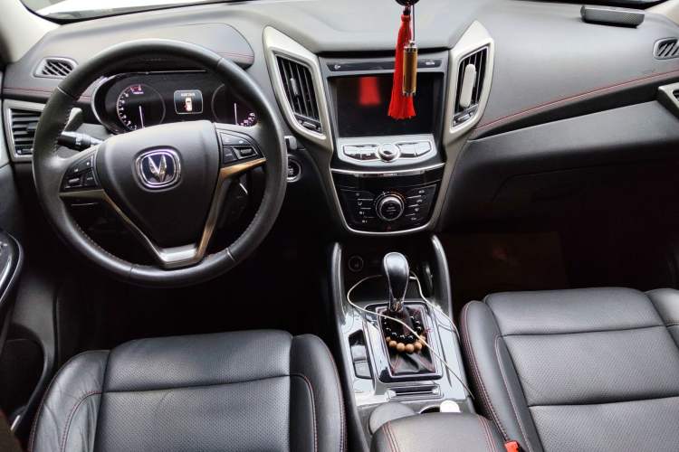 Used CHANGAN CS75 2017 Shangkui Edition 1.5T Automatic Fengyue Model
