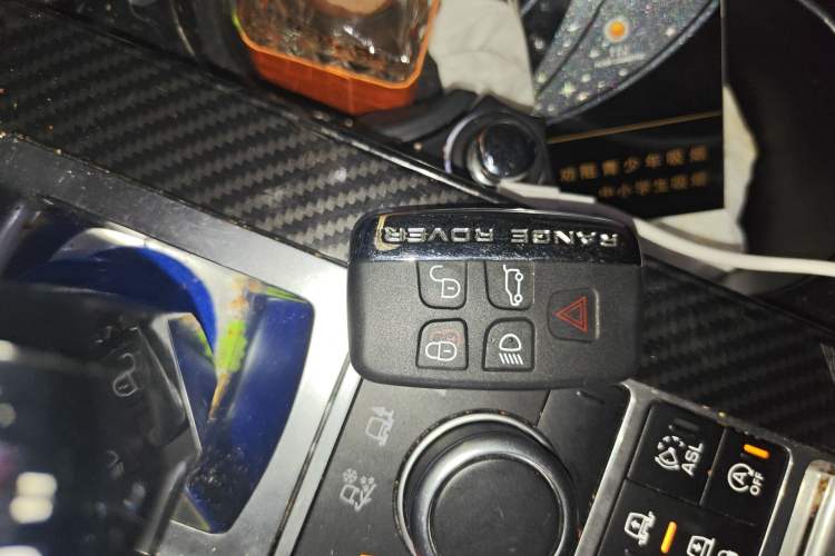 Used Land Rover Range Sport 2014 3.0 SC V6 HSE
