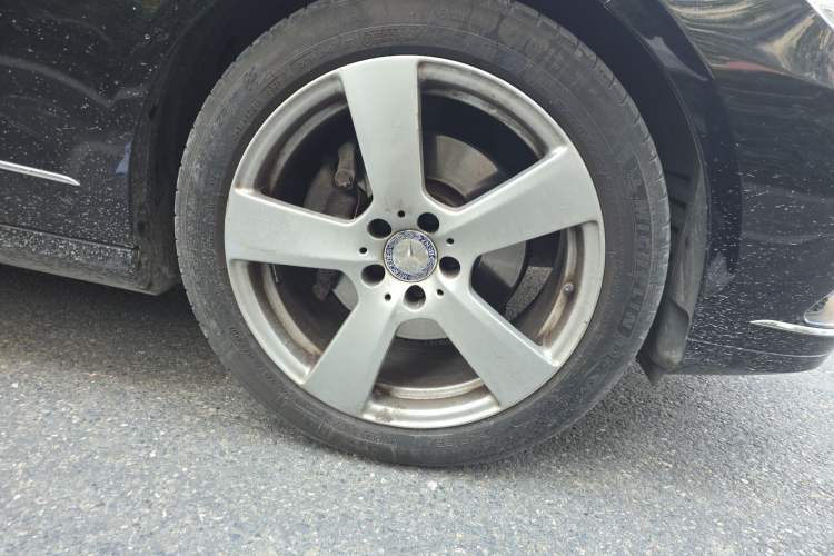 Used Mercedes-Benz E-Class 2013 E 260 L CGI Stylish Model
