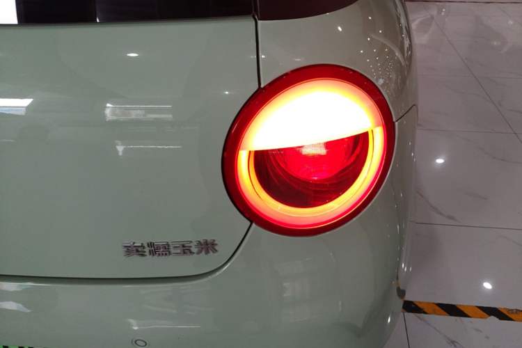 Used CHANGAN NEVO Lumin 2023 205km Xiangqin Version

