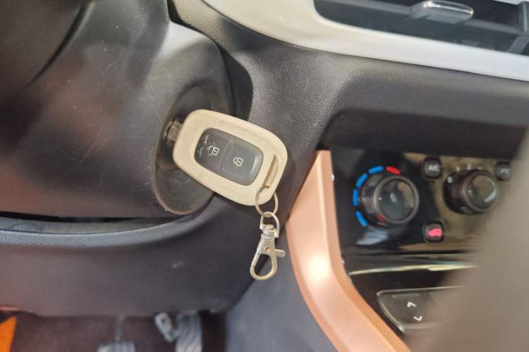 Used Dongfeng NAMMI BOX 2022 Champion Edition Light Wind Version 201KM Standard Model