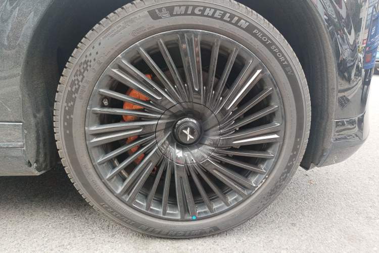 Used XPeng G9 2025 725 with Ultra-Long Range Max