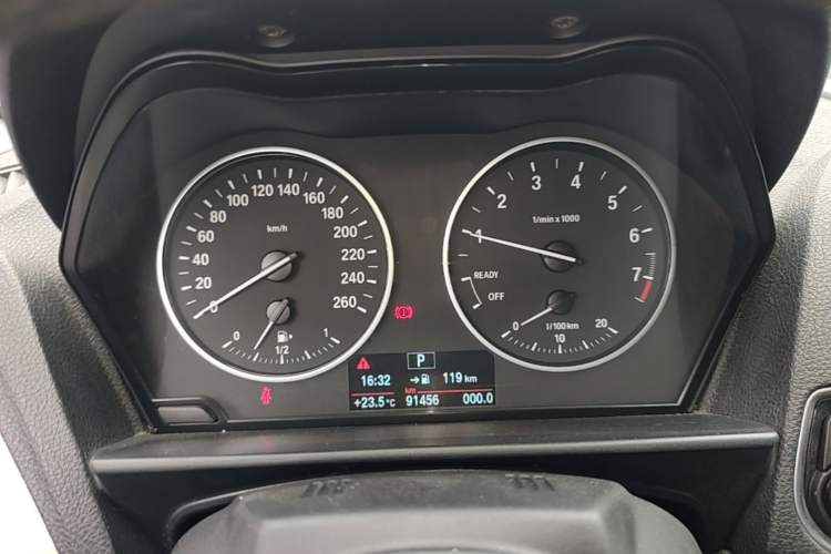 Used BMW 2 Series 2017 220i Convertible Coupe Leading Model
