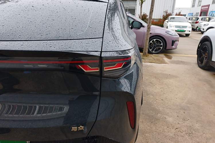 Used Volkswagen ID.UNYX 2024 Revised Pro Long-Range Version Right Rear Taillight