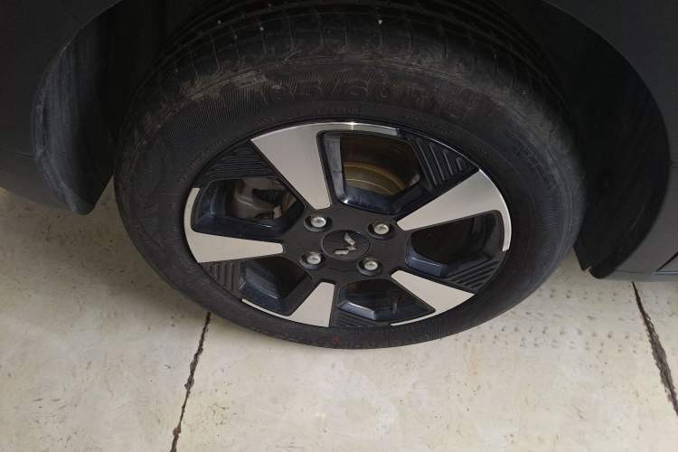 Used Wuling Bingo PLUS 2024 510 km Flagship Edition Four-Seater Version
