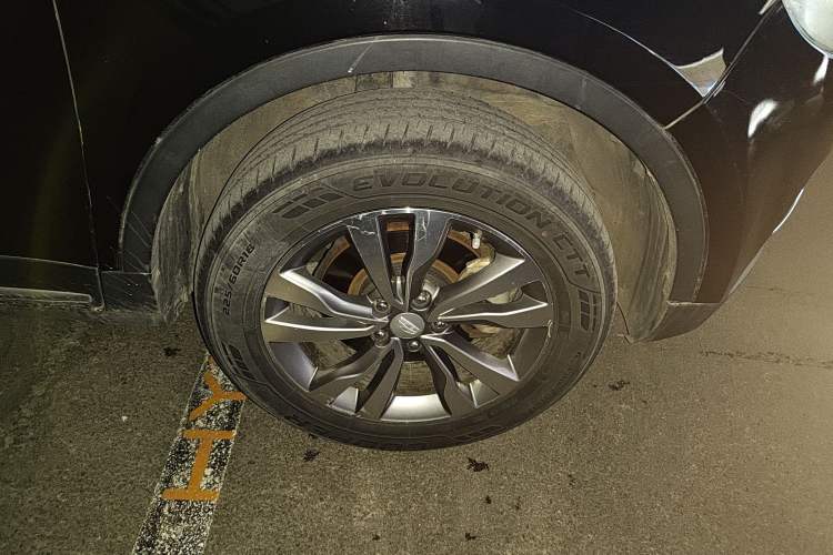 Used Geely Auto Emgrand X7 Sport 2016 1.8TD Automatic ZhiZun Version
