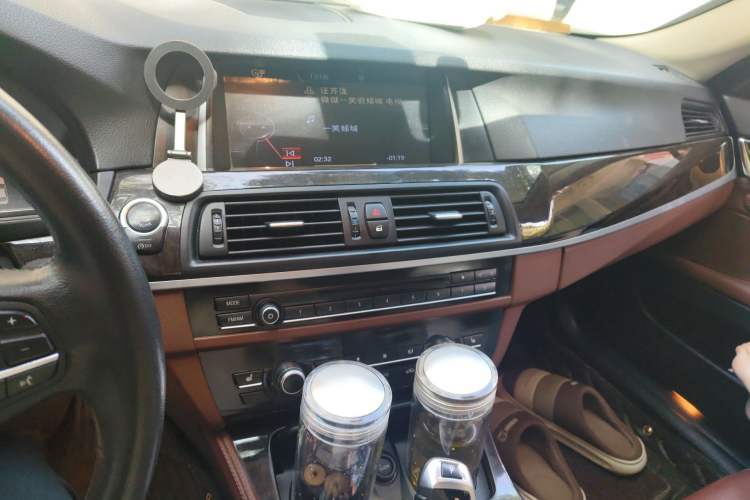 Used BMW 5 Series 2014 525Li Leading Model
