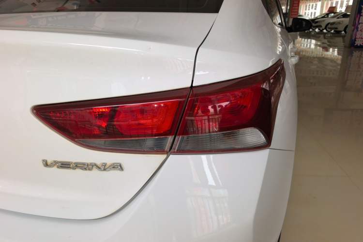 Used Hyundai Verna (new generation) 2016 1.4L Automatic Cool Edition GLS Exterior 3