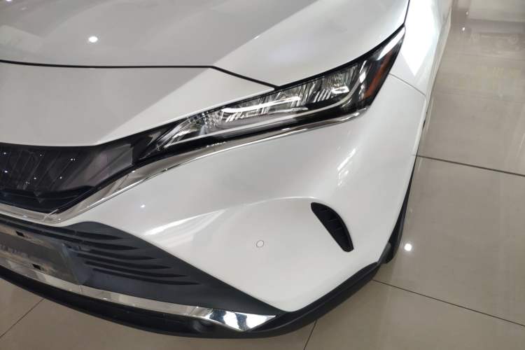 Used Toyota Harrier 2022 2.0L CVT Two-Wheel Drive Luxury Edition