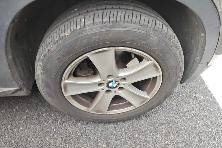 Used BMW X5 2011 xDrive35i Leading Model Right Front Wheel Hub