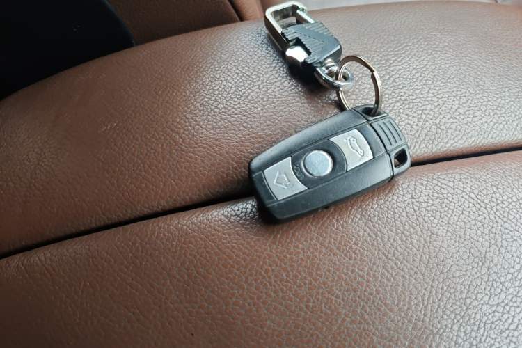 Used BMW X5 2012 xDrive35i U.S. specification Vehicle Key