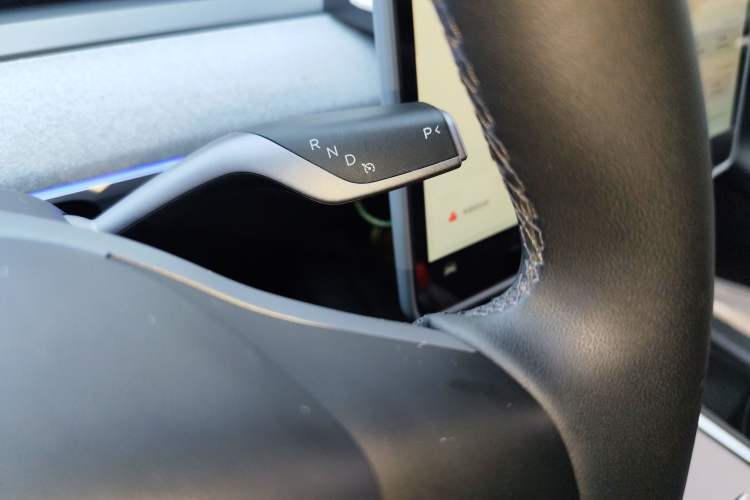 Used Tesla Model Y 2024 Long-Range All-Wheel-Drive Version Gear Lever