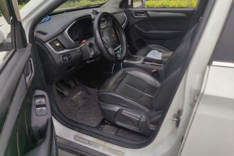 Used Roewe RX5 2019 20T Two-Wheel Drive Manual 4G Connect Platinum Edition

