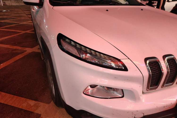 Used Jeep Cherokee 2017 2.0L Superior Edition