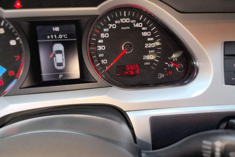 Used Audi A6L 2009 2.0 TFSI automatic standard version