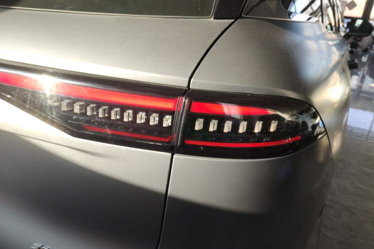 Used Chery Tiggo 8 L 2024 2.0T Two-Wheel Drive Prestige Version 5 Seats
