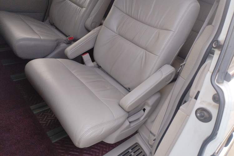 Used Honda Elysion 2015 2.4L VTi-S Prestige Edition Left Rear Seat
