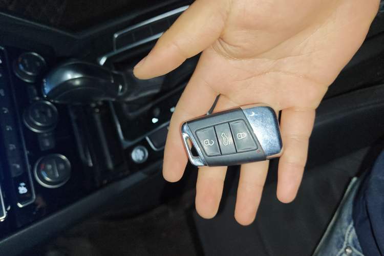 Used Volkswagen Magotan 2017 330TSI DSG Luxury Model