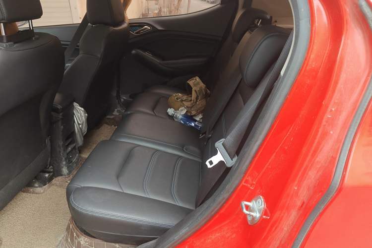 Used BYD Yuan New Energy 2018 EV360 Smart Connected Cool Model
